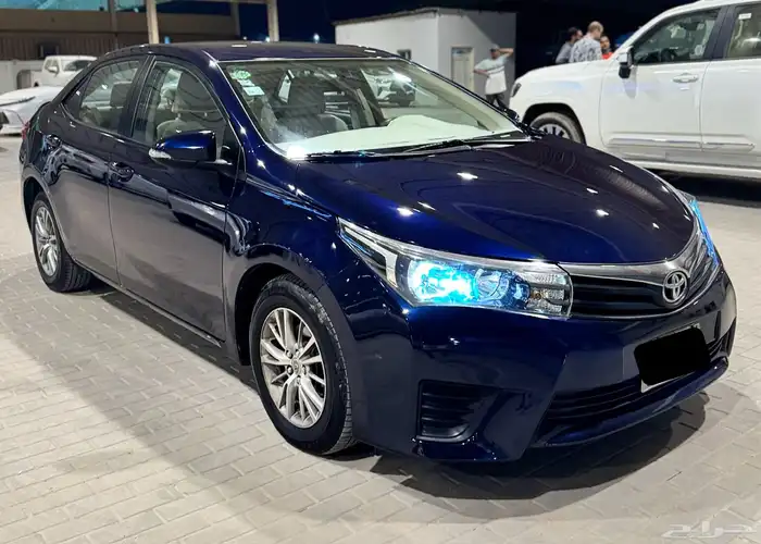 تويوتا كورولا 2015 مالك اول ممشى قليل 4