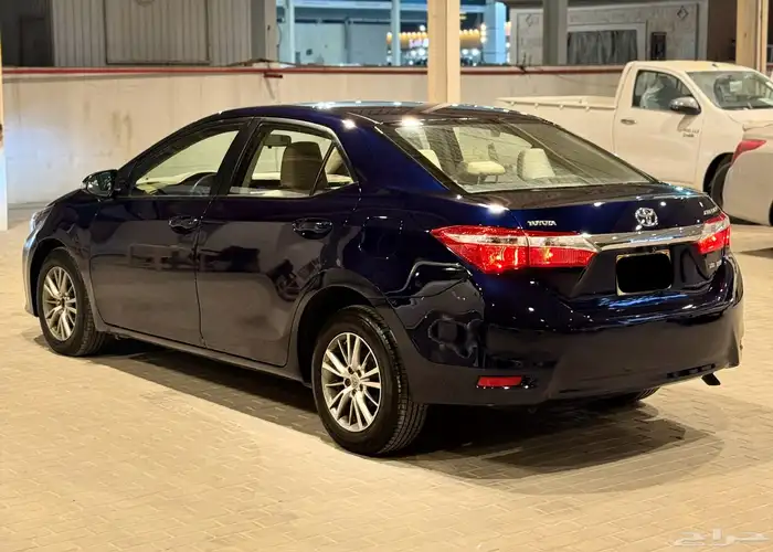 تويوتا كورولا 2015 مالك اول ممشى قليل 8