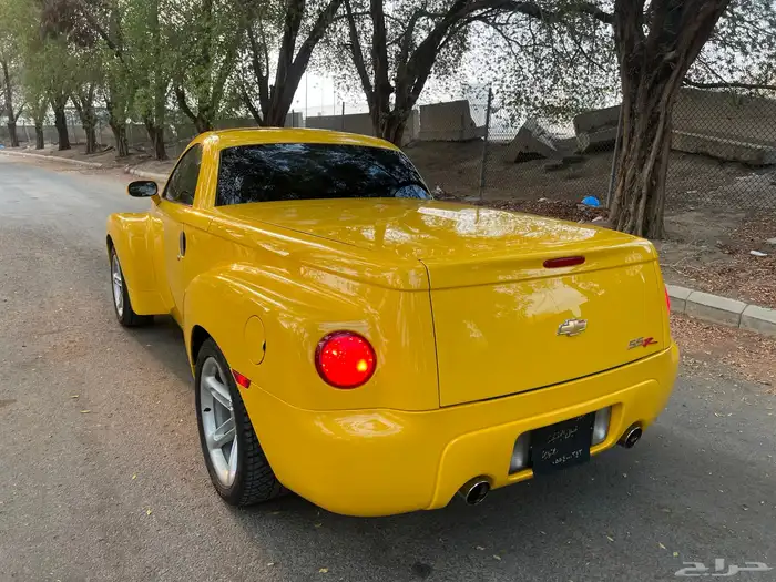 مخزن كشف ونيت بيك اب شيفرولية SSR موديل 2003 58