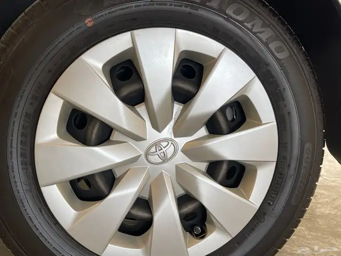 البيع كرولا مخزن بحالة الوكالة أربع سلندر 17