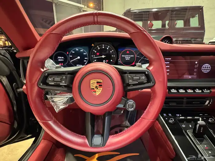 بورش Carrera Targa 4 موديل 2023م (وارد ساماكو) 20