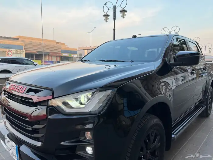 ايسوزو ديماكس GT 2024 شبه جديدة 8