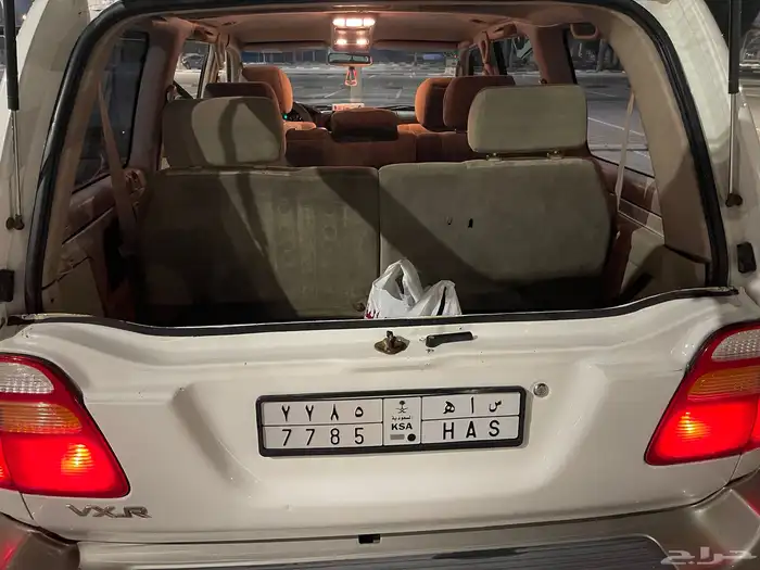 جيب لاندكروزر VX-R قمة النضافة 2002 29
