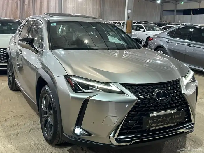 لكزس UX موديل 2021 سعودي بحالة الوكالة 4