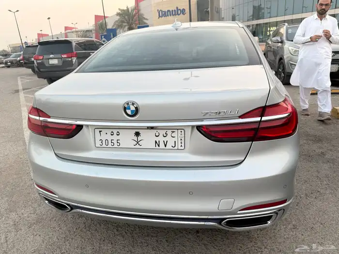 بي ام دبليو 730 4 سلندر جدا  فخم و اقتصادي 7