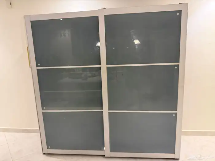 دولاب ايكيا نظيف 0