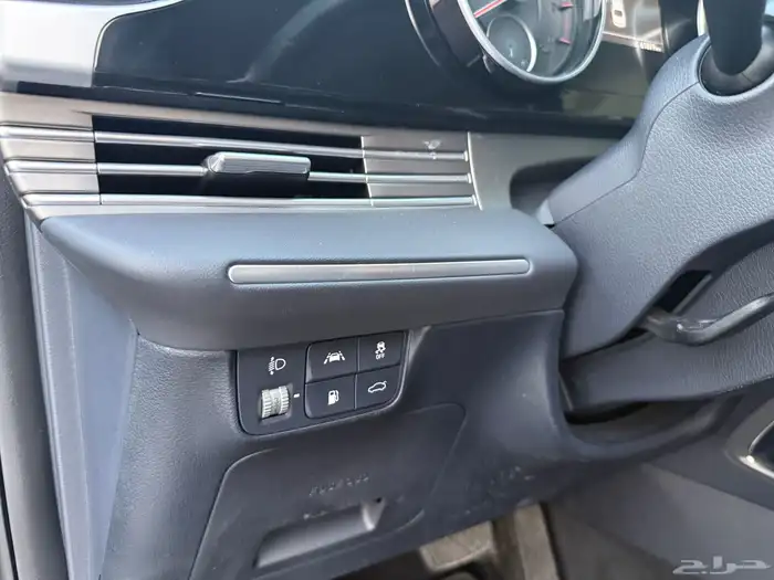 ازيرا 2022 ستة سلندر نظيفة جدا 11