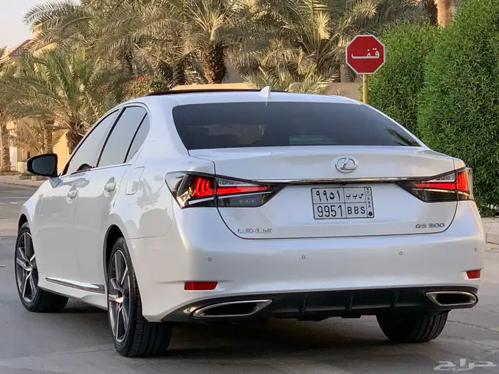 لكزس GS300 موديل 2018 بحالة الوكاله ممشى 26 الف 15