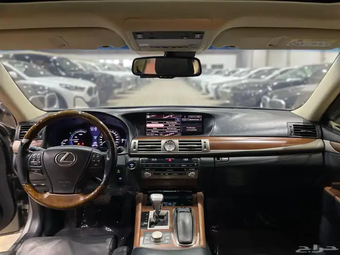 لكزس Ls600h L سعودي 2015 عداد قليل 13
