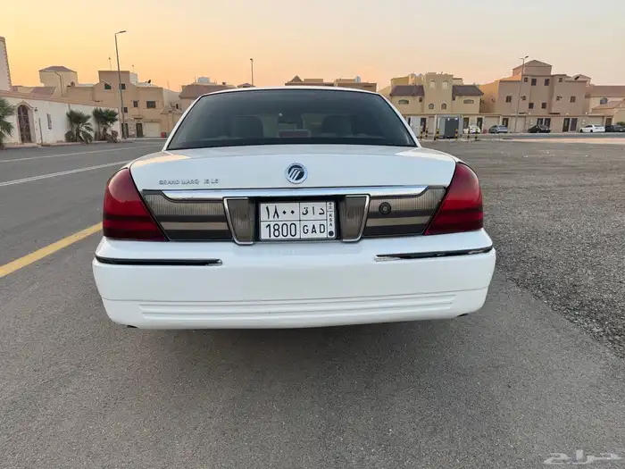 فورد قراند ماركيز 2010 1