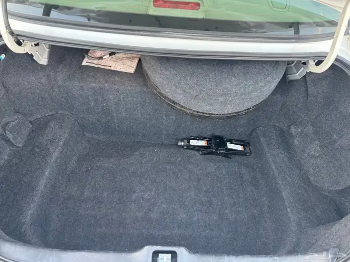 فورد قراند ماركيز 2010 18