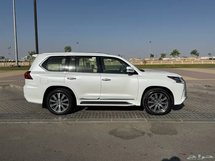 جيب لكزس 2017 فل كامل خليجي شد بلد الدفعه الاخيره 11