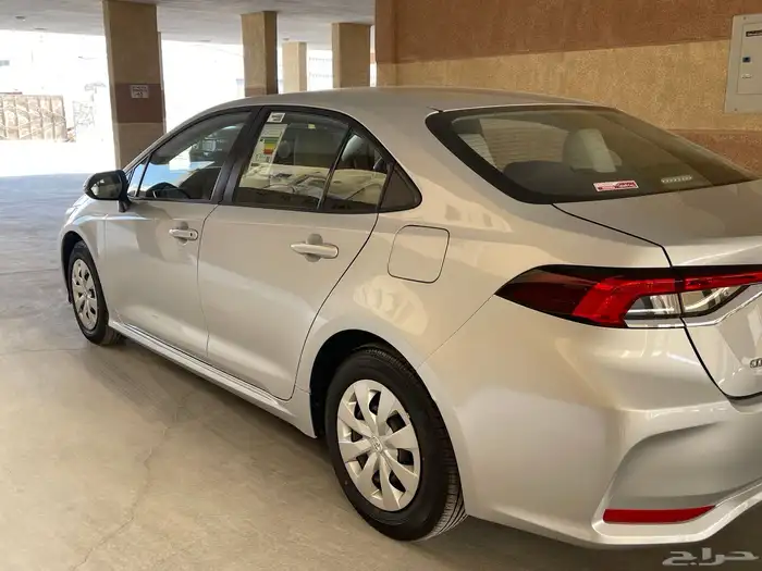 البيع كرولا مخزن بحالة الوكالة أربع سلندر 5