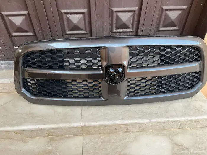 شبك امامي دودج رام 2018 وكاله 0