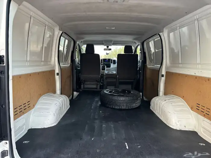 تويوتا باص بضاعه موديل 2019 سعودي قير عادي ديزل 10