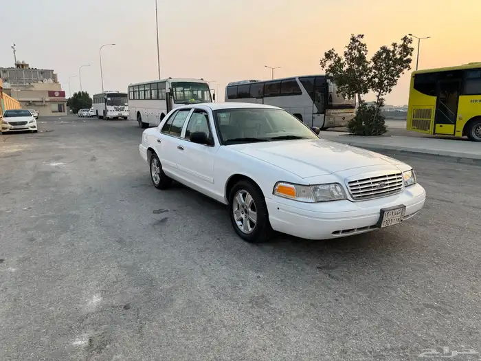 فورد كراون فكتوريا 2011 مخزن 1