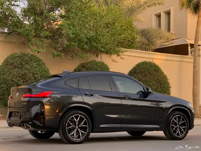 BMW X4 M kit 2022 بحالة الوكالة 14