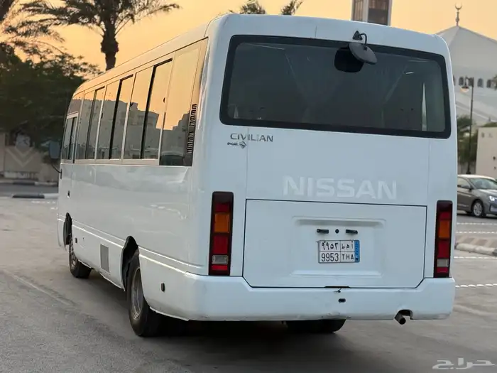 باص نيسان سلفيان 2014ديزل 30 راكب 10