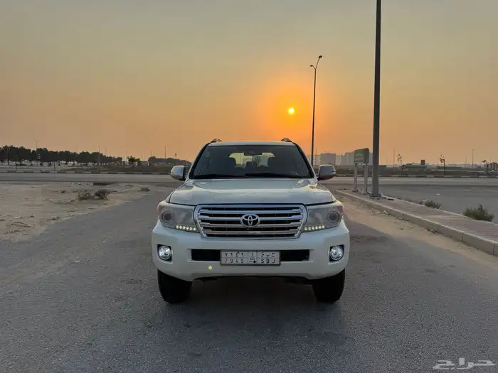 جيب لاندكروزر 2010 G 9