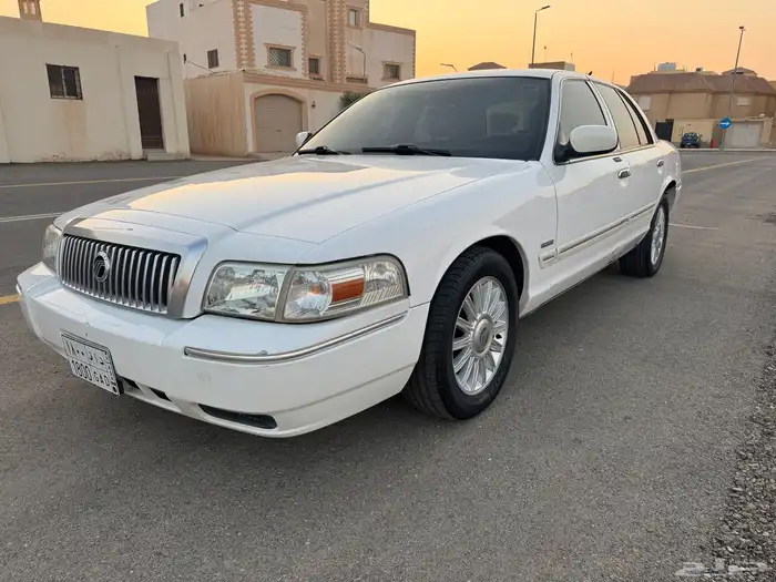 فورد قراند ماركيز 2010 4