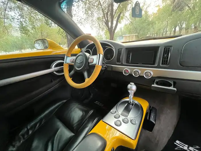 مخزن كشف ونيت بيك اب شيفرولية SSR موديل 2003 44