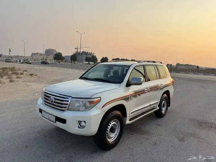 جيب لاندكروزر 2010 G 8