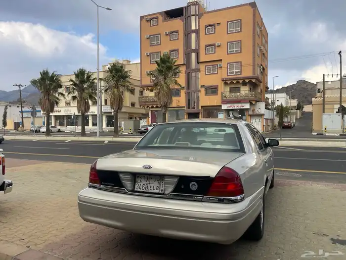 فورد كراون فكتوريا 2012 سعودي 4