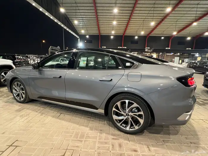 فورد تورس تيتانيوم 2026 6