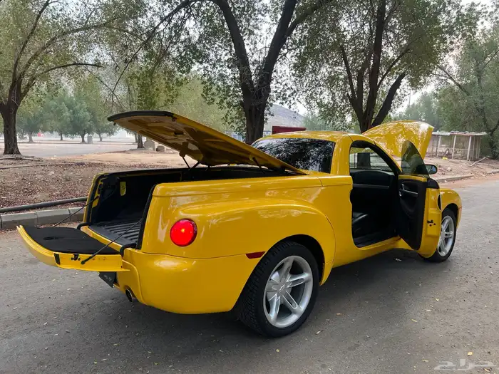 مخزن كشف ونيت بيك اب شيفرولية SSR موديل 2003 73