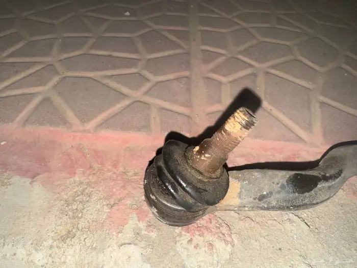 علبة دركسون السفليه الدوده bmw e46 9