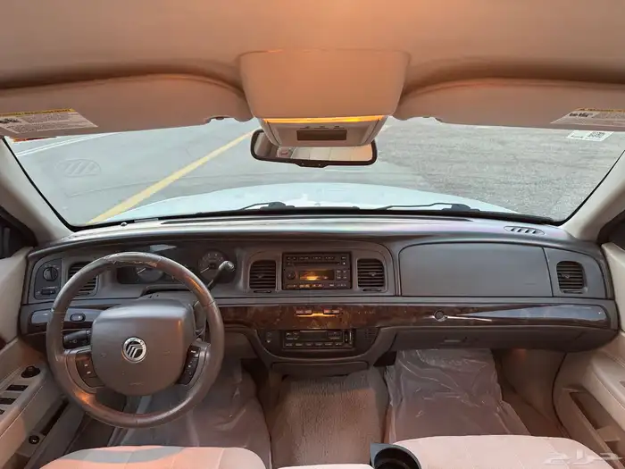 فورد قراند ماركيز 2010 26