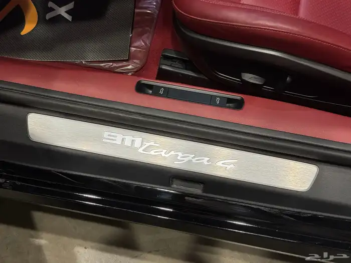 بورش Carrera Targa 4 موديل 2023م (وارد ساماكو) 15