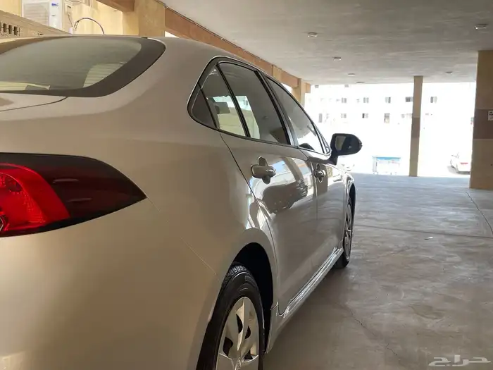 البيع كرولا مخزن بحالة الوكالة أربع سلندر 3