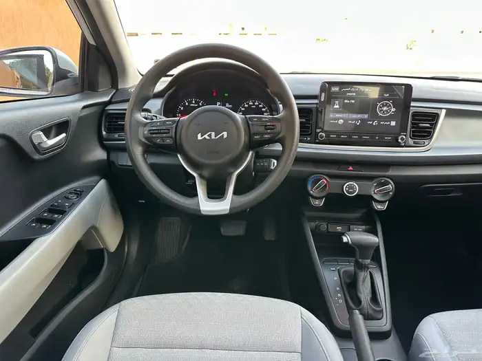 كيا ريو هاتش باك فل كامل العداد21 الف فقط 2023 16