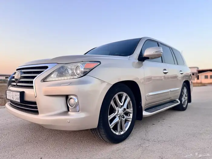 حيب لكزس 2013 فل كامل سعودي شرط 0