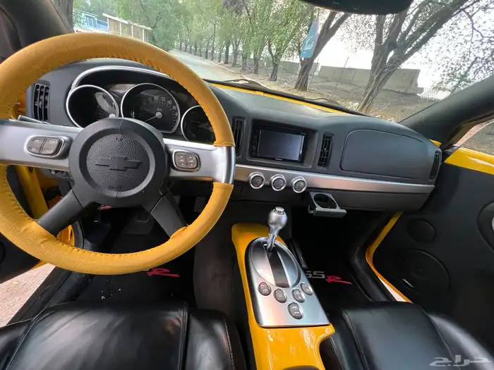 مخزن كشف ونيت بيك اب شيفرولية SSR موديل 2003 39