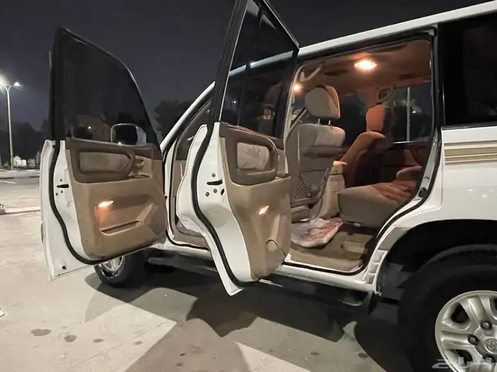 جيب لاندكروزر VX-R قمة النضافة 2002 26