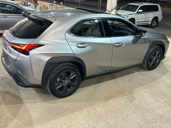 لكزس UX موديل 2021 سعودي بحالة الوكالة 12