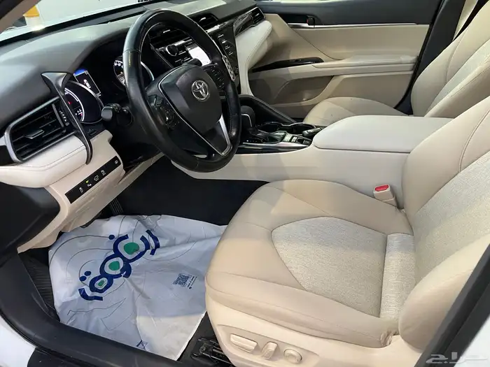 تويوتا كامري GLE هايبرد 10