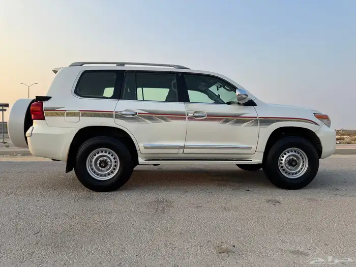 جيب لاندكروزر 2010 G 1