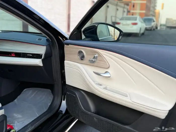 شيري اريزو 8 2025 14