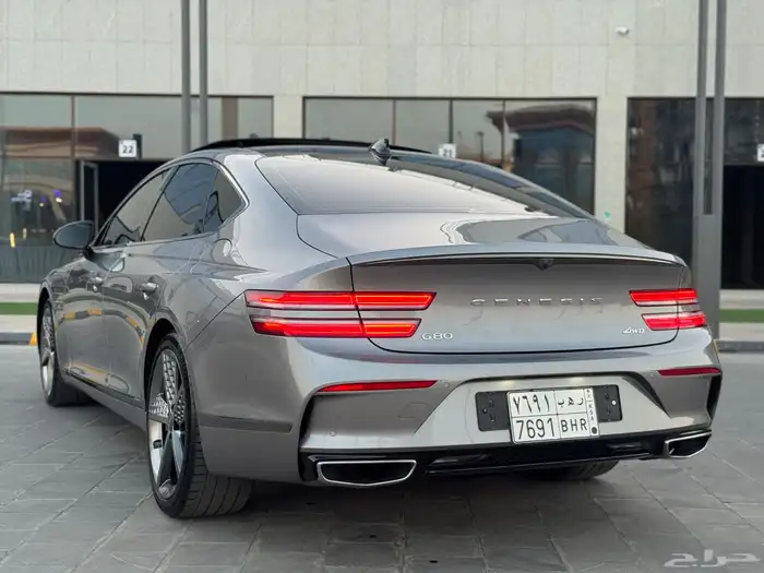 للبيع جينسس g80 رويال سبورت أعلى فئة 9