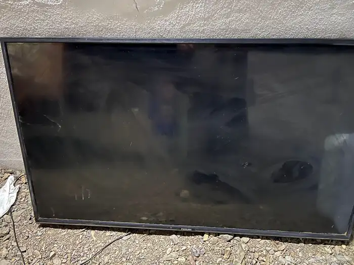 شاشه مكسوره للبيع 0