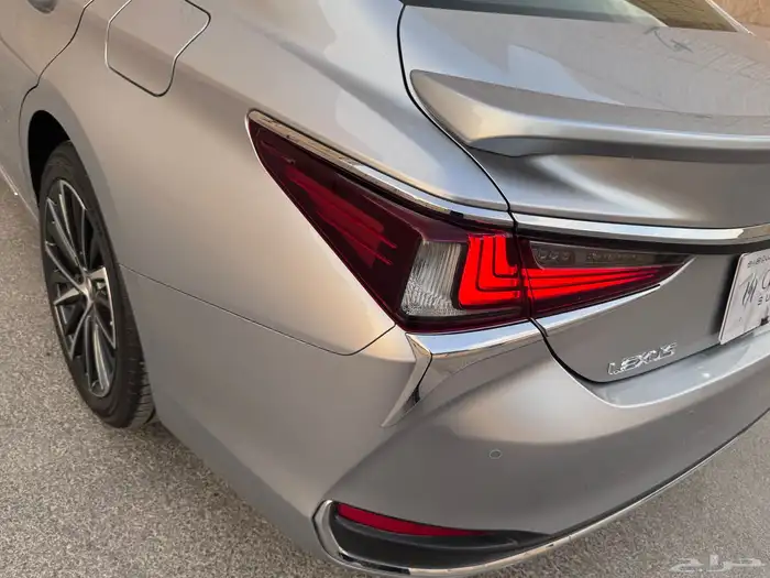 لكزس ES250 2023 فل كامل 15