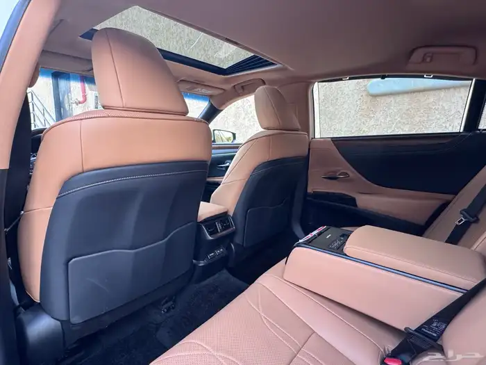 لكزس ES250 2023 فل كامل 28