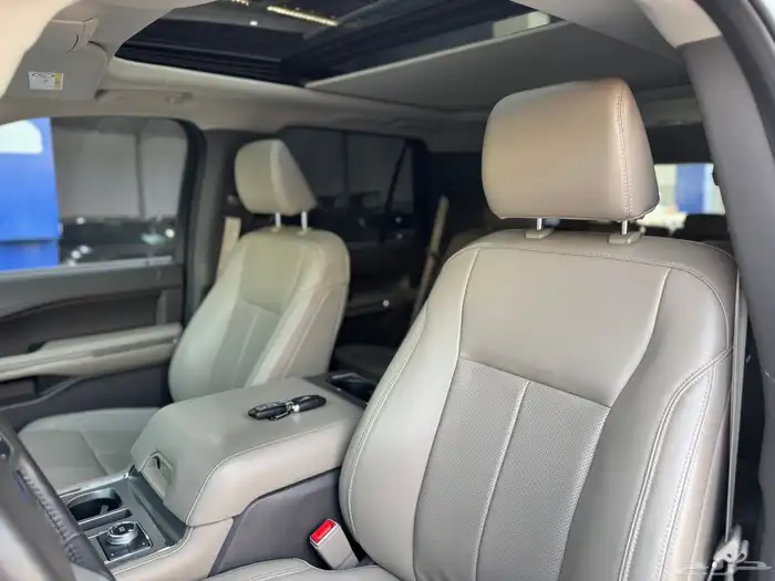 فورد اكسبديشن full options XLT 2021 6