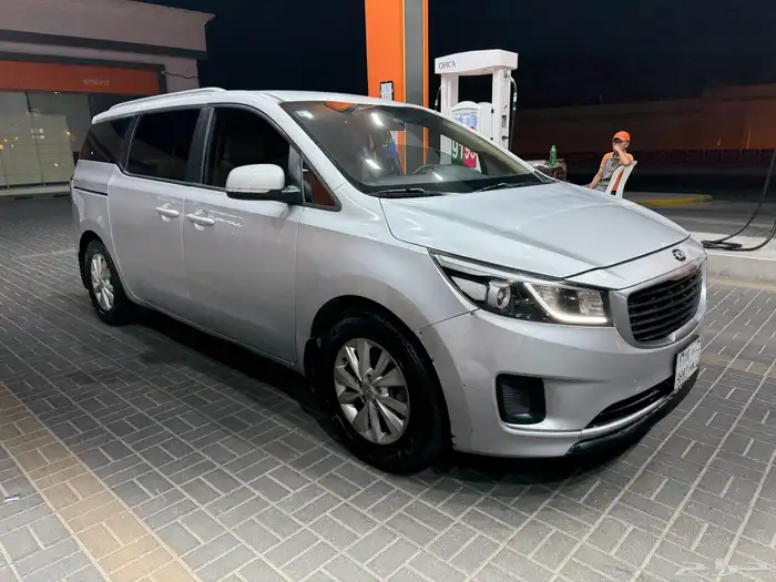 كيا كرنفال 2016 ماشي195الف 4