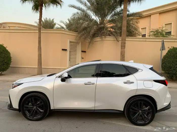 لكزس NX350 موديل 2022 بحالة الوكاله ممشى 60 الف 18