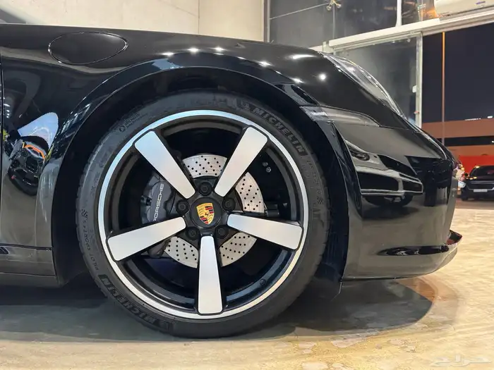 بورش Carrera Targa 4 موديل 2023م (وارد ساماكو) 9