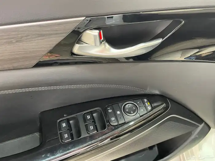 كيا كادينزا 2021 سقف بانوراما داخلي بيج ( بنزين) 2.5L 10